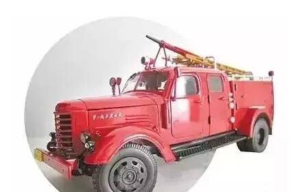 最古老的消防车长什么样？