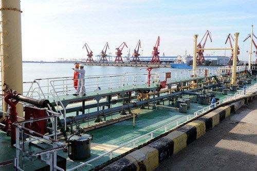 大连锦州开发区锦州港采用江苏强盾消防水炮